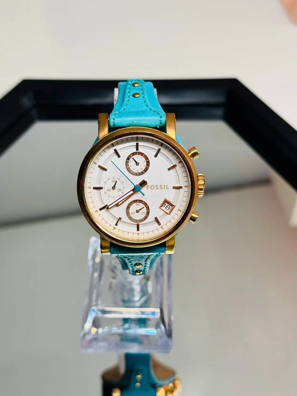 Fossil Women Quartz Chronograph Watch Gold Tone 38mm White Dial New Battery Runs